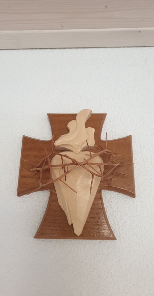 Kríž od birmovancov