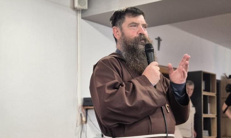Otec biskup Dávid Tencer: Cirkev je ako polárna žiara. Mení sa, ale vždy je krásna